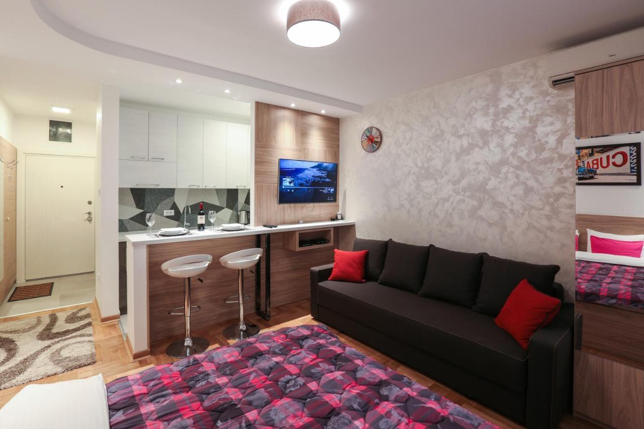 Apartment Promenada 30 Нови Сад Екстериор снимка