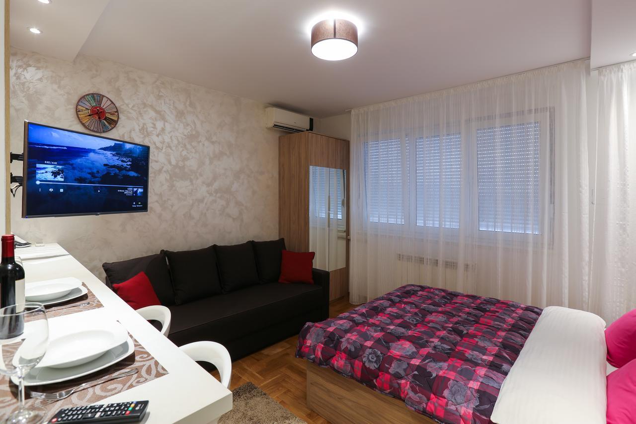 Apartment Promenada 30 Нови Сад Екстериор снимка