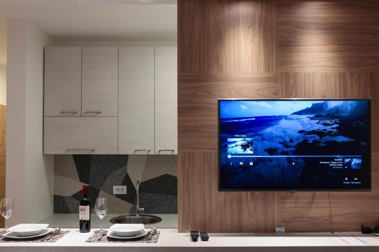Apartment Promenada 30 Нови Сад Екстериор снимка