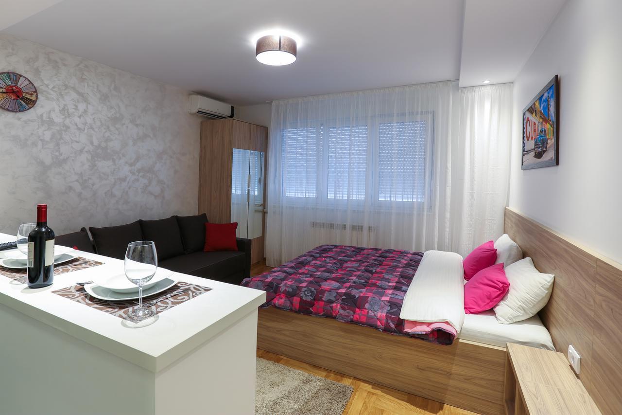 Apartment Promenada 30 Нови Сад Екстериор снимка